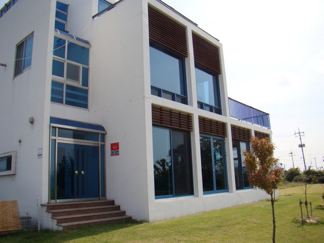 Eagon Aluminum Window