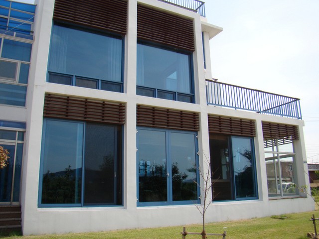 Eagon Aluminum Window