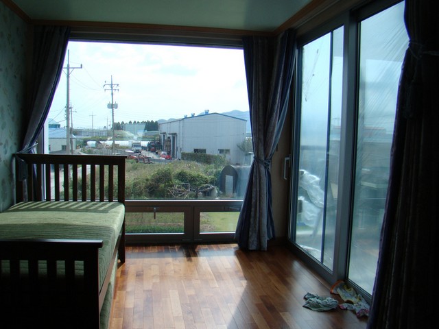 Eagon Aluminum Window