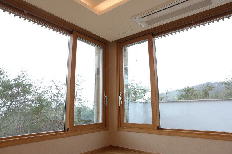 Eagon PVC Window